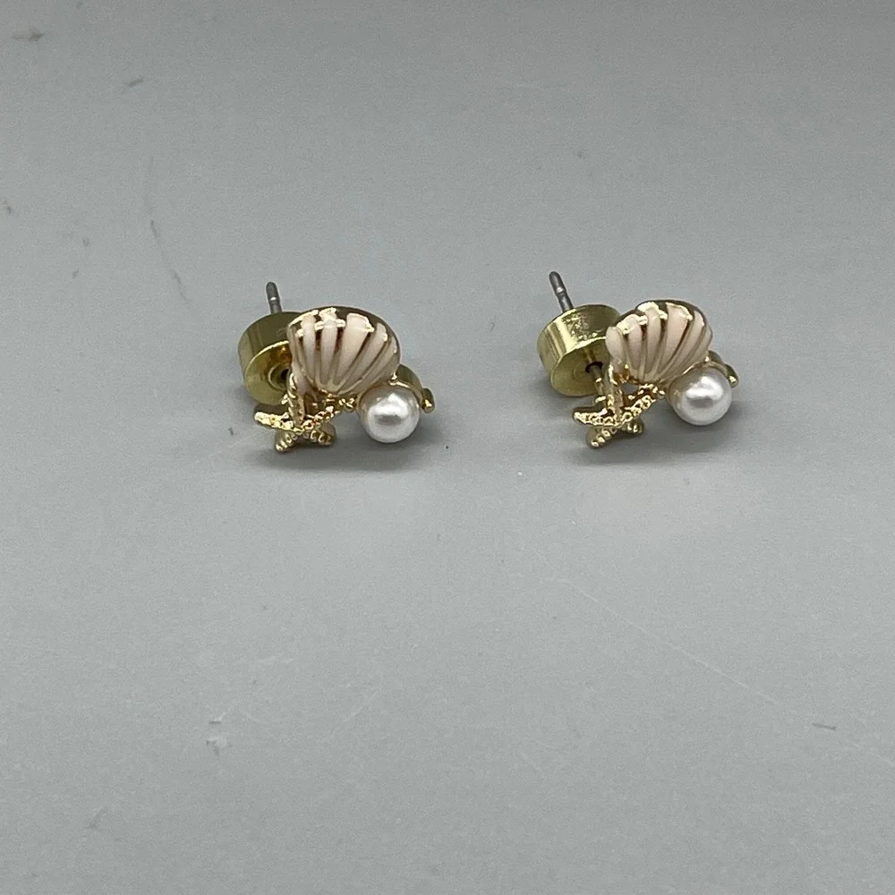 Gold Tone Starfish Seashell Faux Pearl Stud Earrings Coastal Nautical Beachy